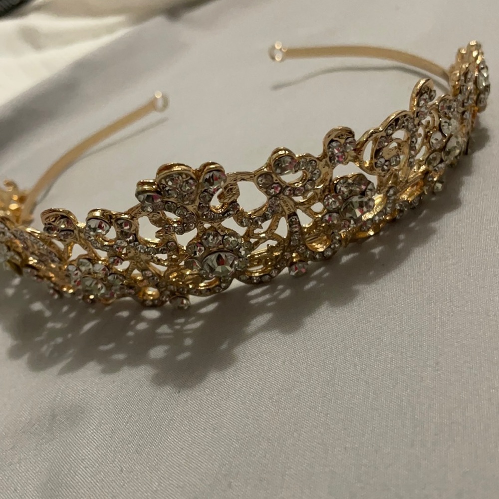 Gold crown